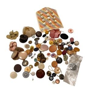 Vintage Mixed Lot Buttons Plastic Metal Mother Of Pearl Sewing Buttons Fabric